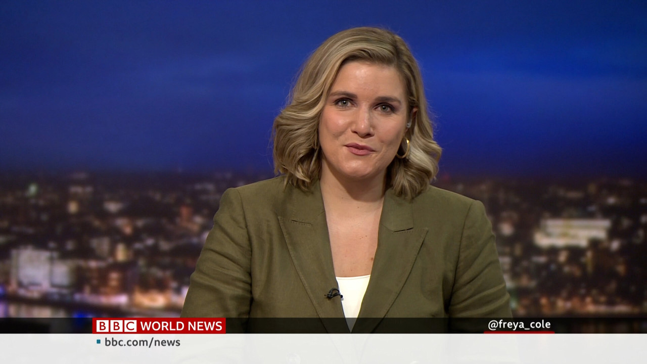 12.26 - 02.00.00 - BBC World News. International news from the Britis....ts_snapshot_31.52.937