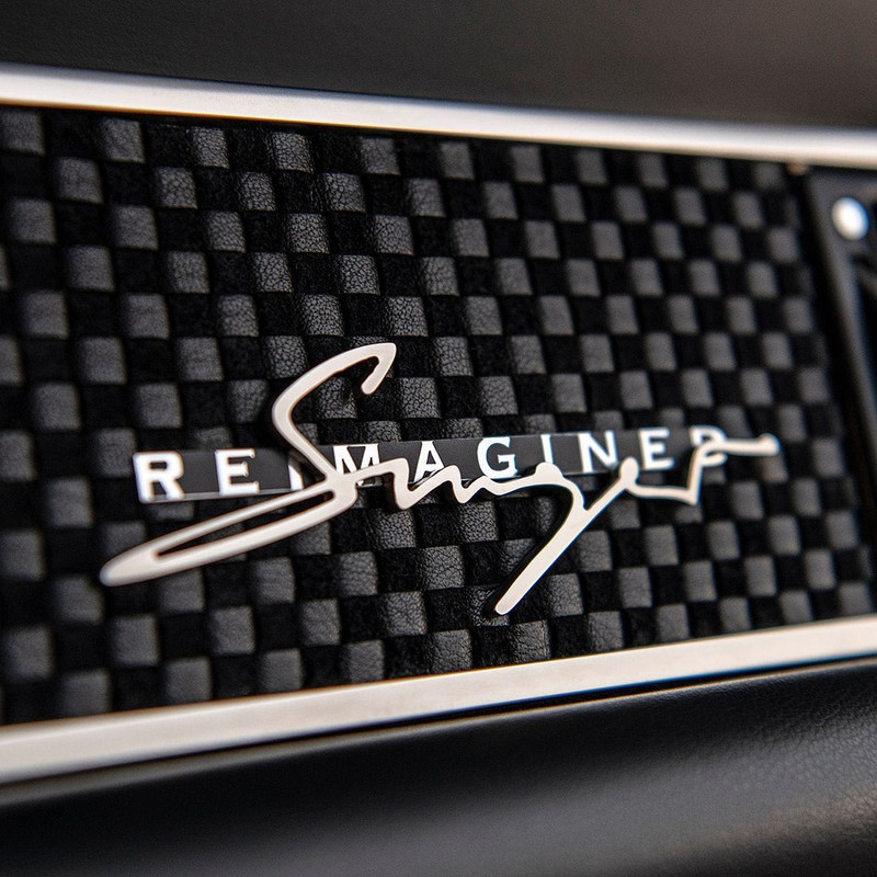 Singer-Vehicle-Design-Berlin-Commission-13.jpg