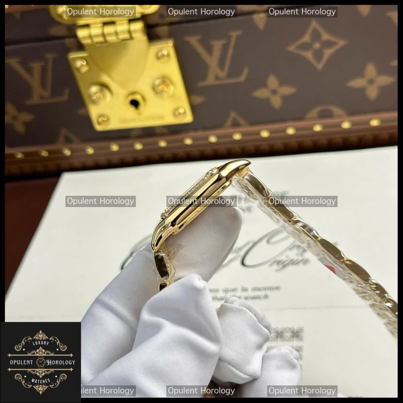 Cartier Panthère Replica Women's 27x36mm Gold Plated White Dial