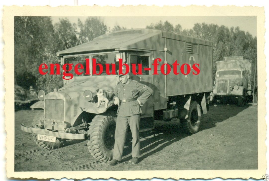 FOTO - FAHRZEUG - SANITÄTSWAGEN - SUPER TARN-BEM