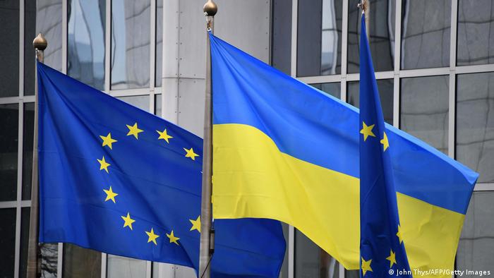 La UE anuncia otros 500 millones de euros en apoyo militar para Ucrania