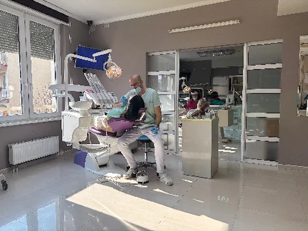 Doktor Tezija