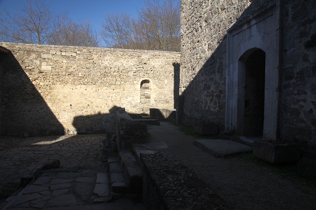 https://i.postimg.cc/G2vkQZ4W/IMG-0642.jpg