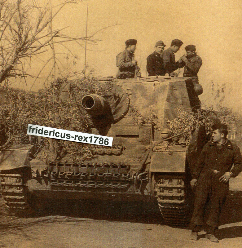 Foto Panzer Tank schweres Sturmgeschütz Sturmpanzer IV