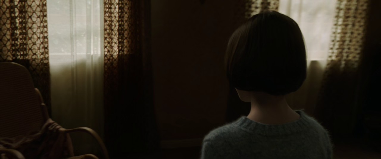 Annabelle-Comes-Home-2019-Hindi-English-Blu-Ray-720p-HEVC-EAC3-8ch-MSub-mkv-0002