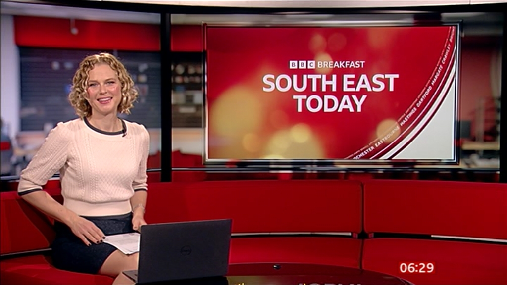 01.06 - 06.00.00 - Breakfast. The BBC's Breakfast programme features ....ts_snapshot_10.00.835