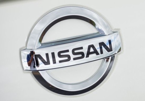 logo nissan