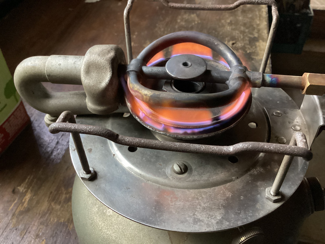 36A8F016-F3B0-4B1B-9E0D-CE41282A9A3C