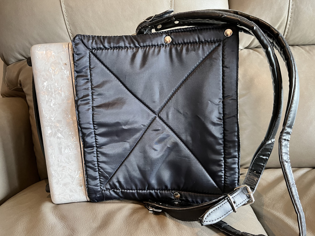 C070B220-72B7-4EE5-8422-E7F206DD8287