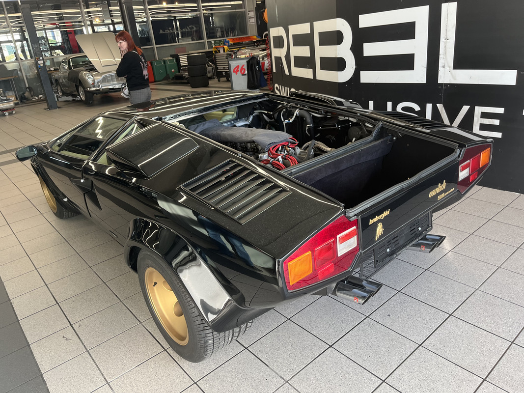 74A64771-2975-41AC-95F8-2D028D174291