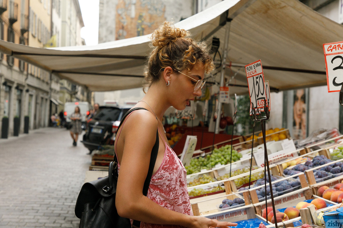 full_007_1227580519048123