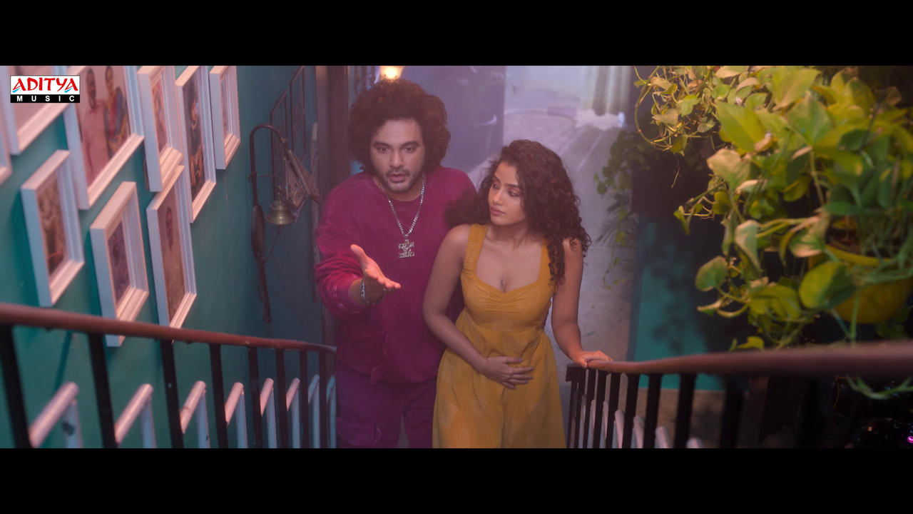 vlcsnap-2024-04-16-19h50m12s832