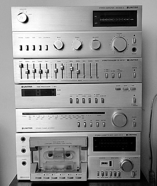 [Bild: UNITRA-Midi-Anlage.jpg]