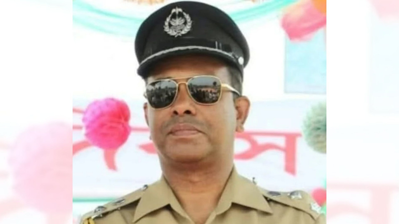 বিমানবন্দরে ডিআইজি পরিচয় দিয়ে ভিআইপি লাউঞ্জ ব্যবহার, অতিরিক্ত ডিআইজি বরখাস্ত