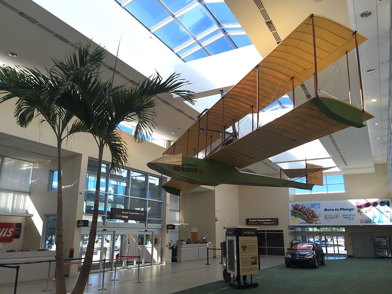 Ilustrasi kawasan Bandara 
Bandara Internasional St. Pete–Clearwater