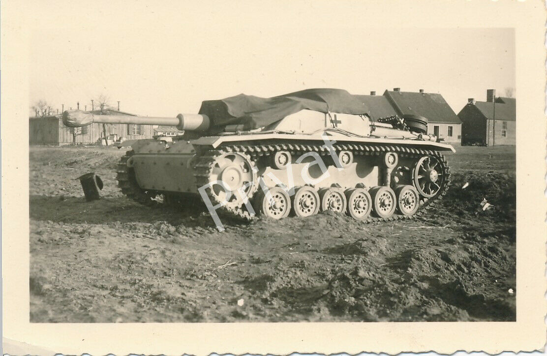Foto WK II Stug Sturmgeschütz Langrohr Panzer tank char бак Tarn MD 635 K1.31