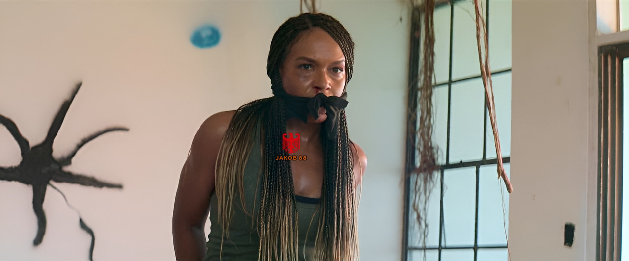 Gillian White 12 - The Island 2023