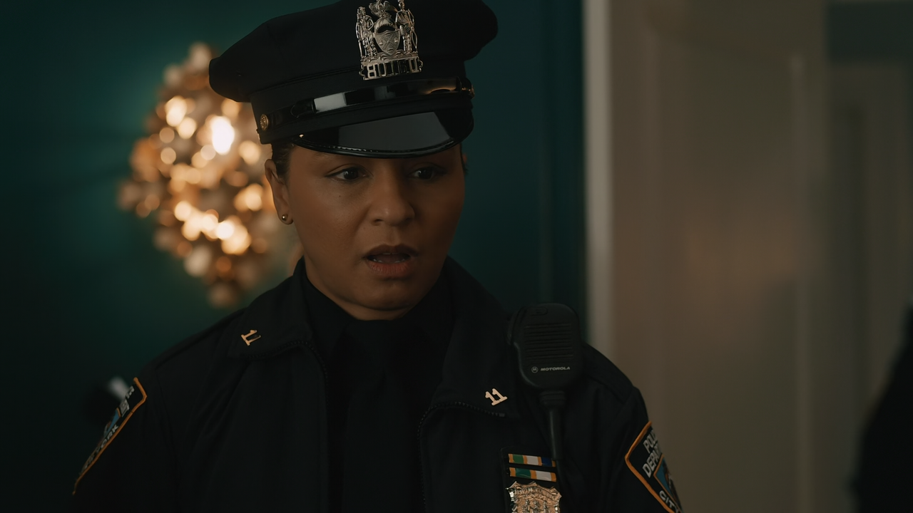 Elsbeth.S01E03.Reality.Shock.1080p.10bit.AMZN.WEB-DL.DDP5.1.HEVC-Vyndros.mkv_snapshot_08.18_[2024.05