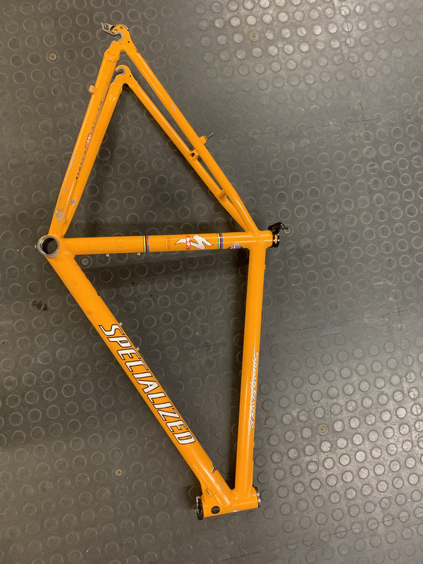 367F1942-6216-4D27-825B-3F4283A7C85D