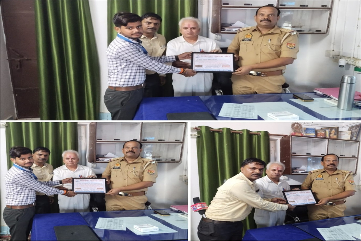 पत्रकार एकता संघ के पदाधिकारियो द्वारा किया गया सम्मान