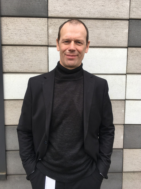 EC9F5850-6821-4120-BBF4-B4E084375611