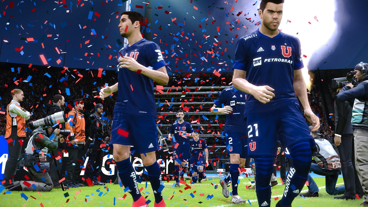 SALEN DE UN TUNEL TAPADO - ESTADIO NACIONAL DE CHILE (EN COPA LIBERTADORES)