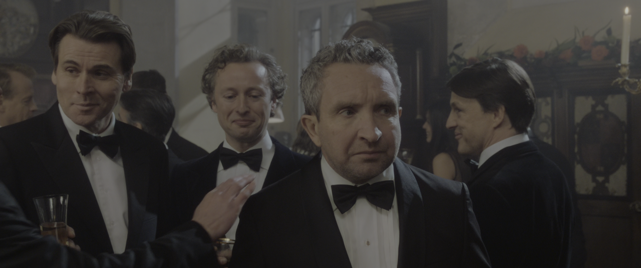 The.Gentlemen.2019.ITA.ENG.2160p.UHD.BluRay.x265.10bit.HDR-MeM.mkv_snapshot_00.15.47_[2021.01.05_09.