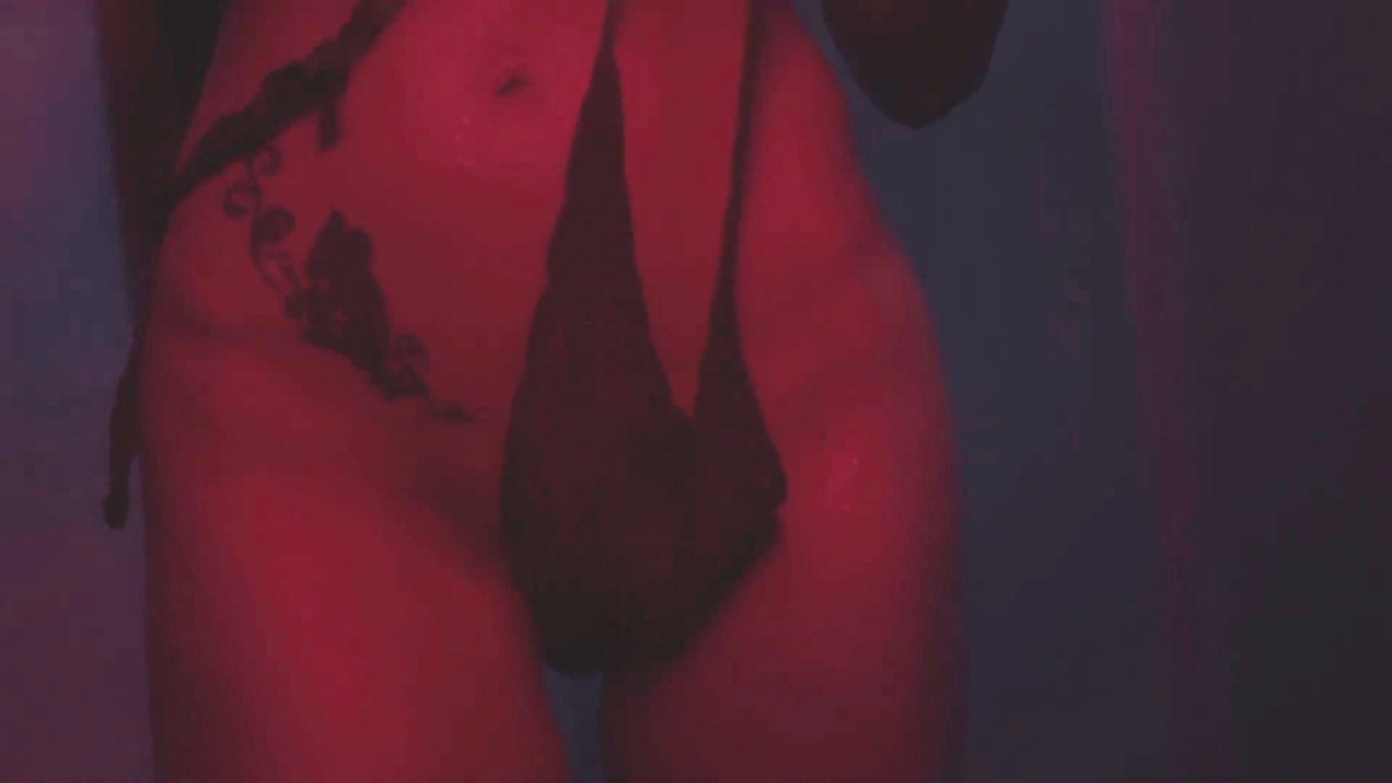 А ну-ка ловите перезалитый фул из фитнес зала …. Теперь вы знаете ,что там происходит,когда он закры