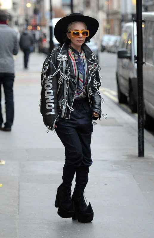 12-5-13-Leaving-a-Studio-in-Soho-001.jpg