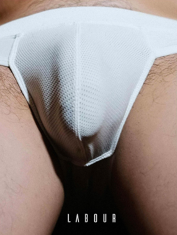 096