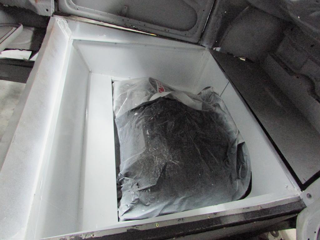 Engine compartment (1)