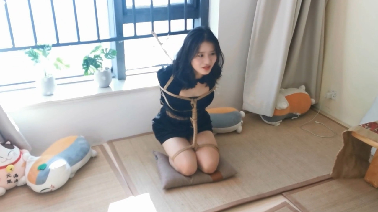 奥特曼 婵婵直臂跪缚驷马大口球放置.mp4_20230104_185254.419