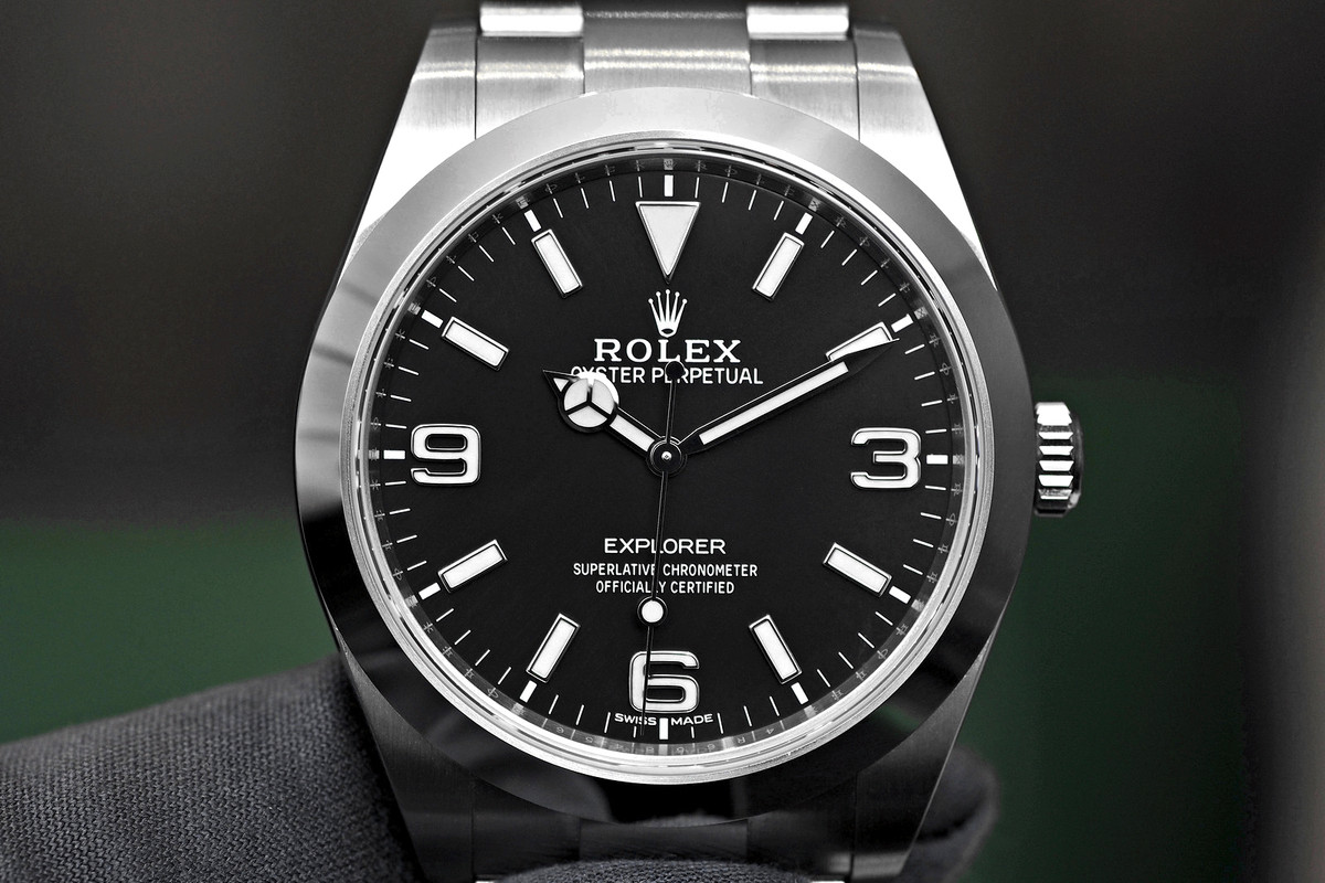 Rolex-Explorer-Ref-214270-cover-3-thumb-1600x1067-29004