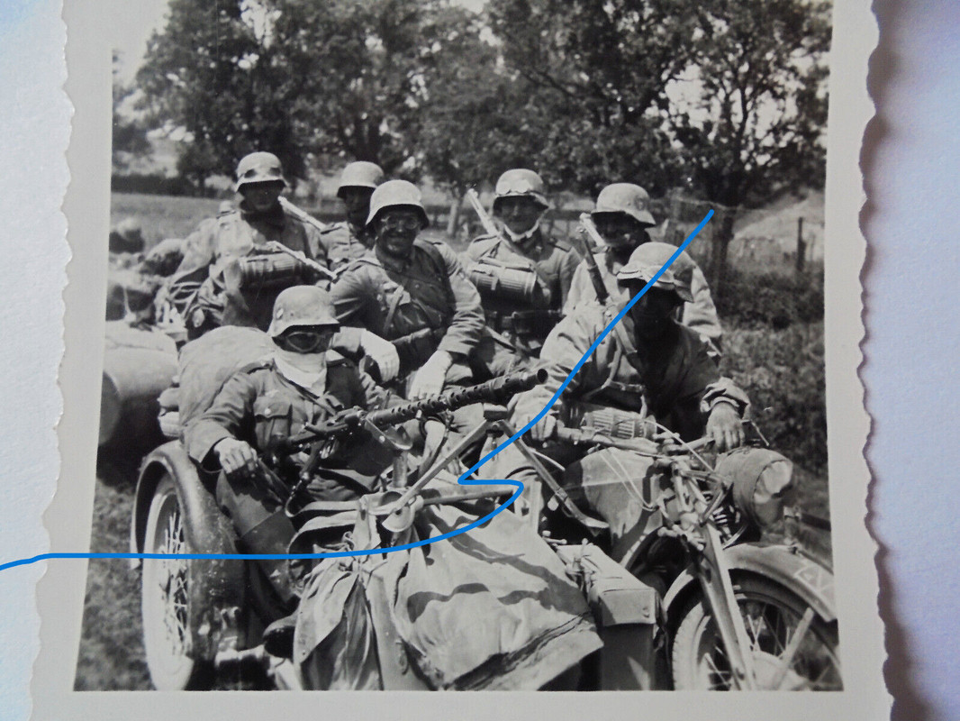 WH Westfeldzug Frankreich o.Belgien 1940 - WH Kradschützen mit Motorrad und MG