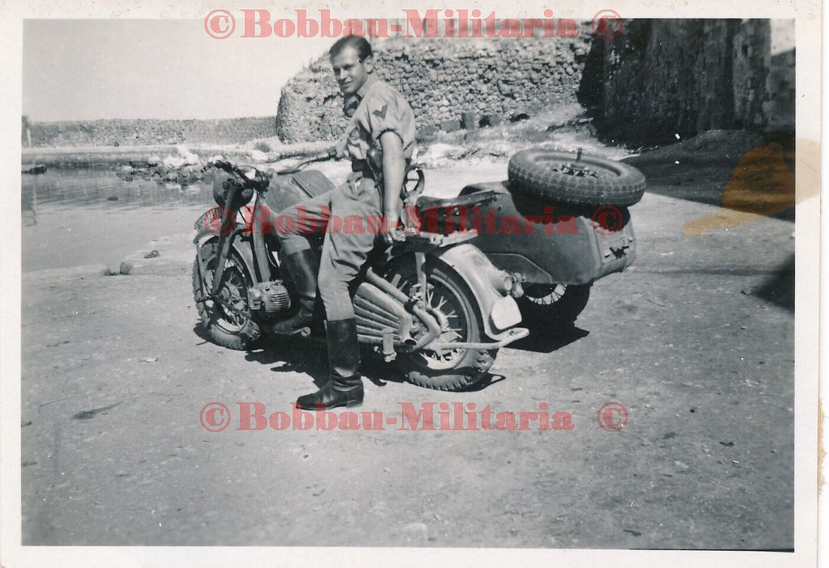 Griechenland Kreta 1944 Kriegsmarine Soldat mit Zündapp KS 750