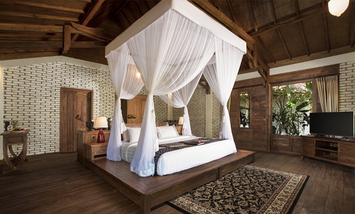 Exclusive Beach Front Villa