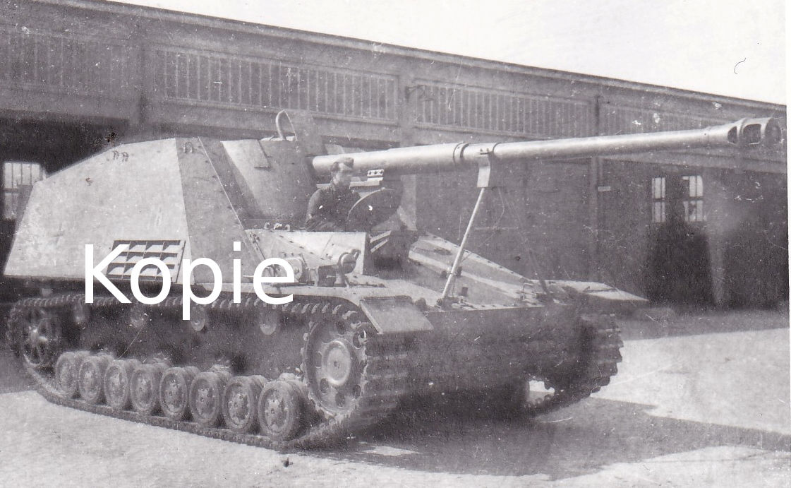 Panzerjäger Hornisse- 8,8-cm-PaK 43