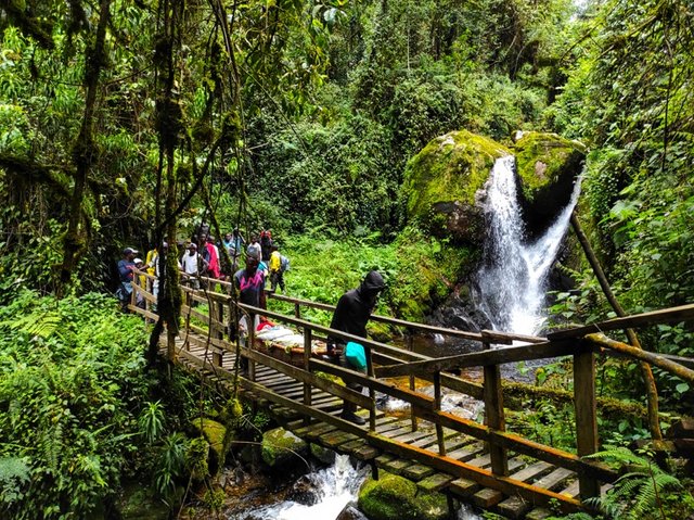 Kyambura - Rwenzori - 18 días por las tierras más remotas de Uganda y Kenya (5)