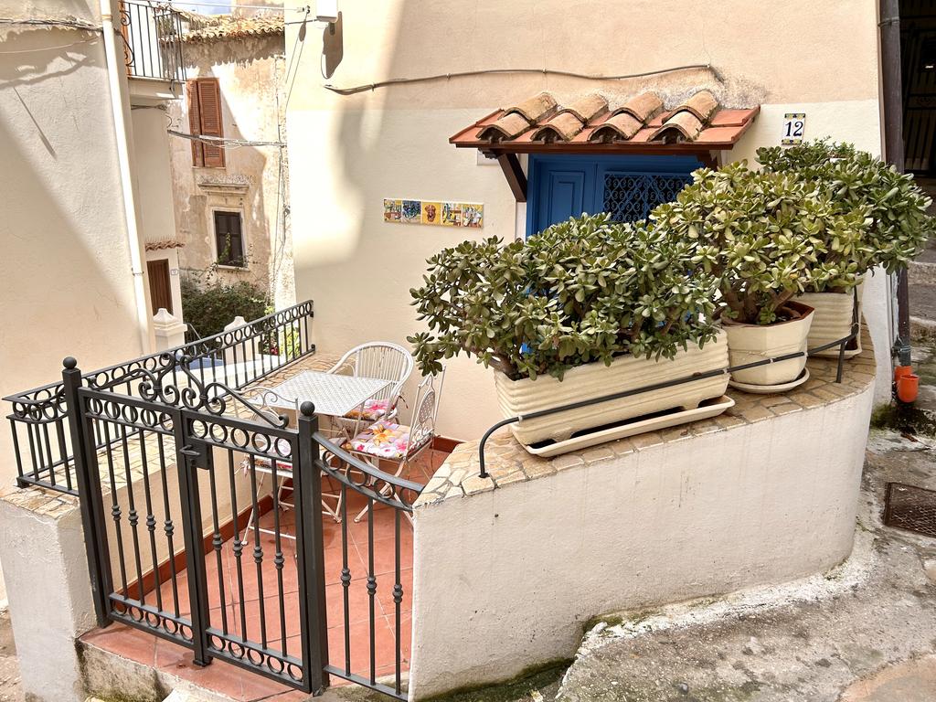 Жаркий сентябрь на побережье Тирренского моря. Жаркий сентябрь на побережье Тирренского моря.