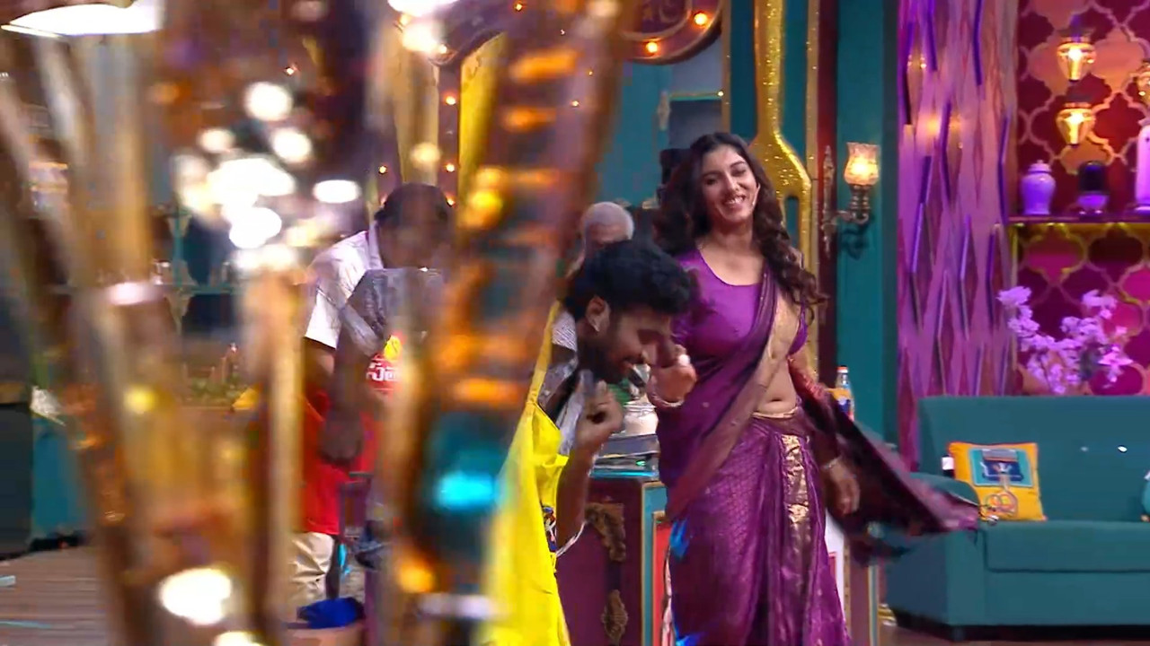 [Image: Vishnupriya-Sexy-Open-Big-Navel-Hole-Sho...01-920.jpg]