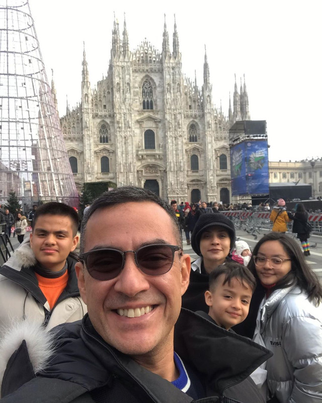 7 Potret harmonis keluarga Ferdy Hasan yang jarang disorot