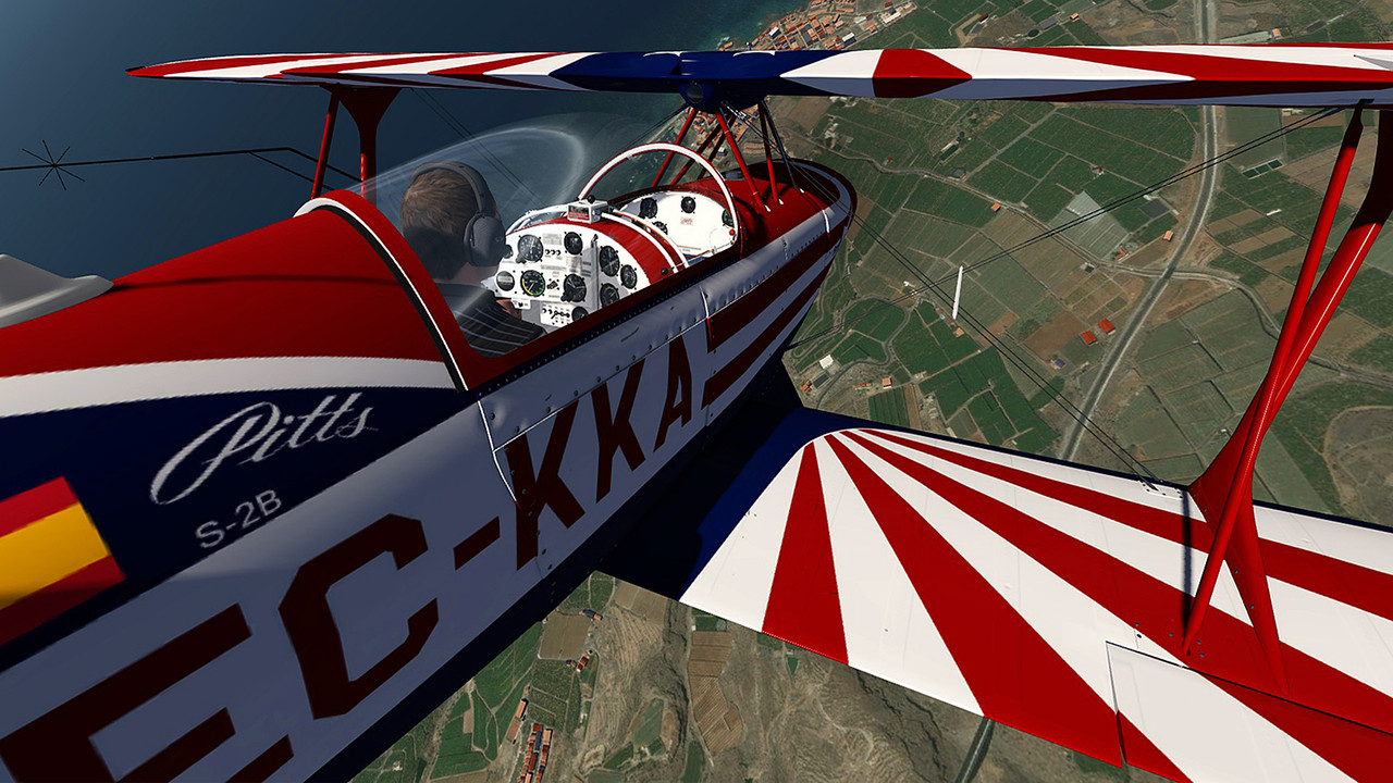 Pitts-S2-stunting-over-La-Palma-Canarias