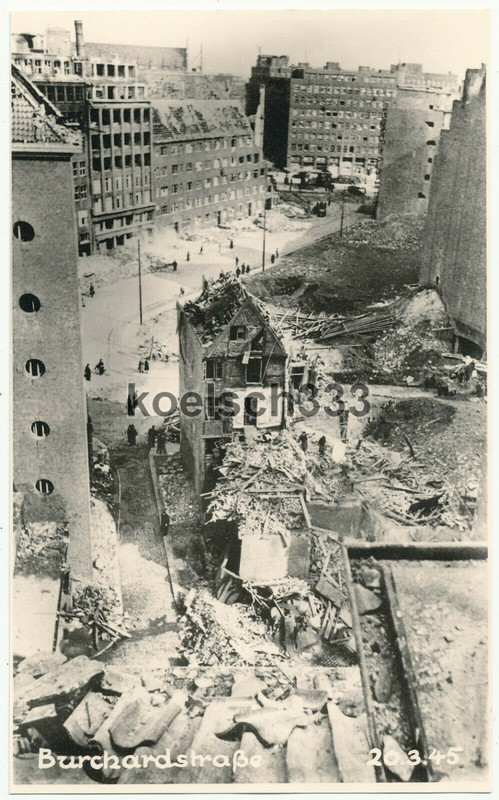 Foto Bombenkrieg in Hamburg Burchardstraße am 20.3.1945 Ruinen Trümmer