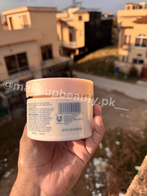 Dove Pomegranate Seeds & Shea Butter Exfoliating Scrub 298 g - image 2