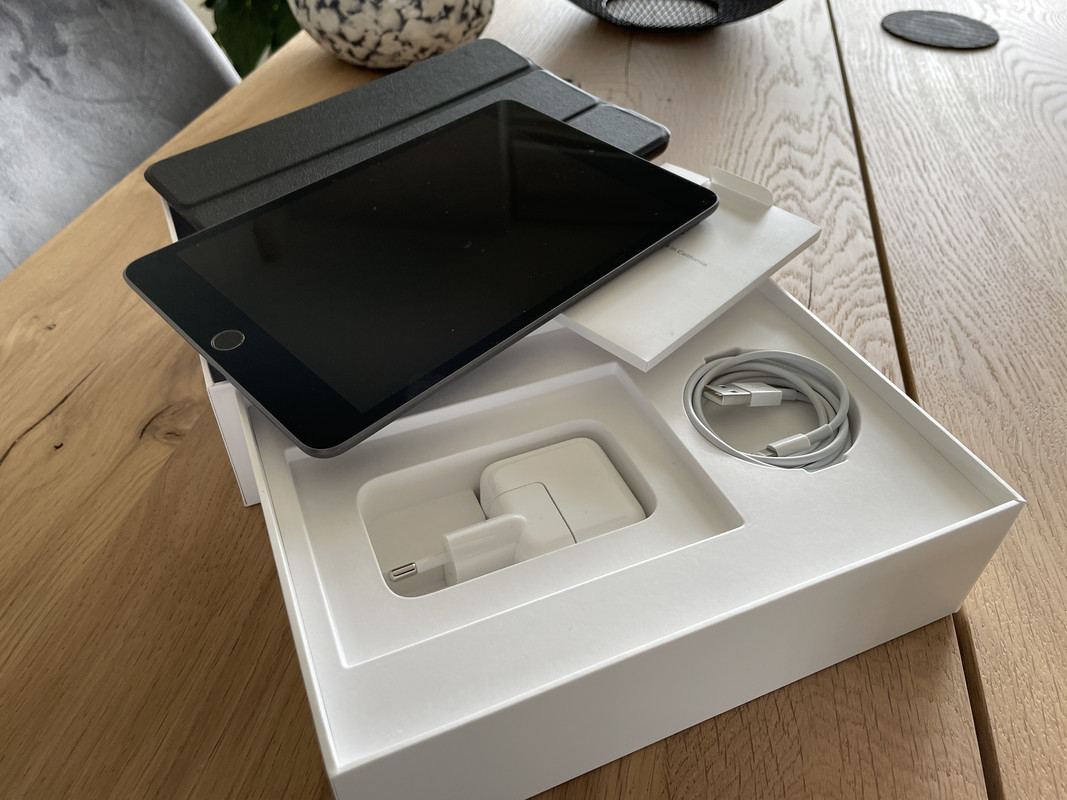 4FE5BF08-0F6B-4B62-905D-BD7DC9B2DEFB