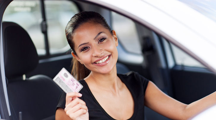 Can I rent a car in Dubai with US license