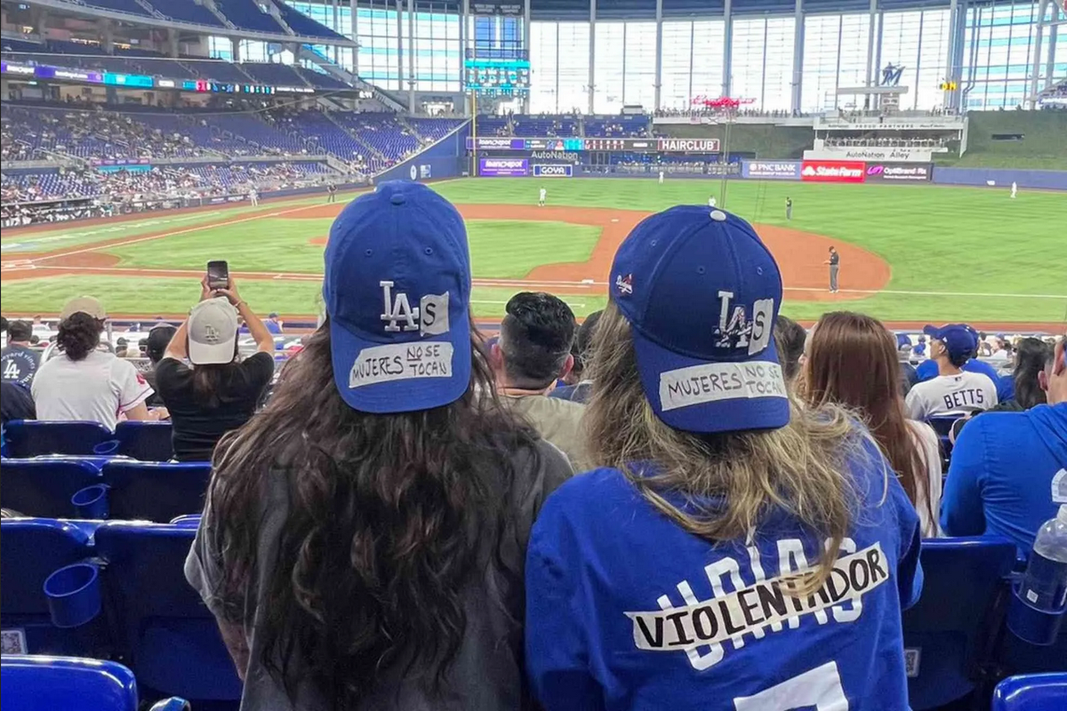 Afición de Dodgers estalla contra Julio Urías: “Las mujeres no se tocan”