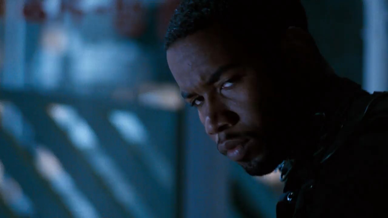 Spawn 1997 BluRay [Hindi + English] 480p, 720p ESub Screenshot