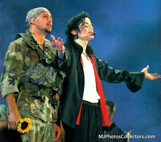 Earth-Song-history-world-tour-1996-1997-19543128-542-480.jpg