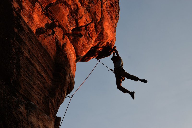 Brown-rock-climbing-2264698-1280.jpg